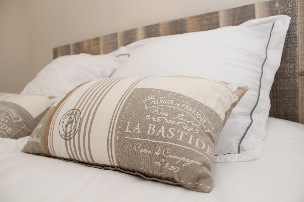 Sous Le Figuier Bed and Breakfast Saint-Siméon-de-Bressieux Exteriör bild